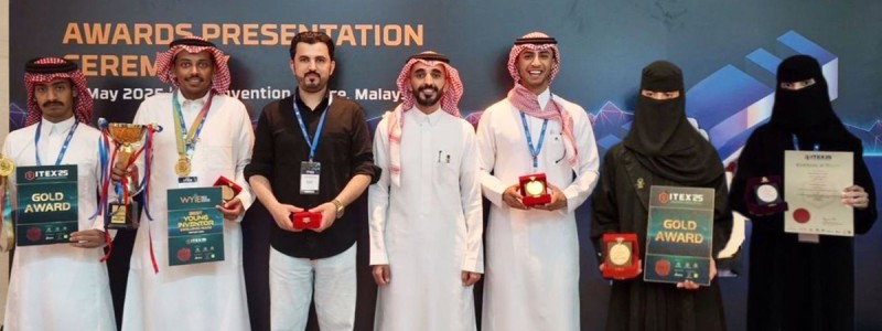 طلاب الجامعة يحصدون 6 ميداليات في معرض آيتكس 2025 الدولي للاختراعات والابتكارات والتكنولوجيا بماليزيا